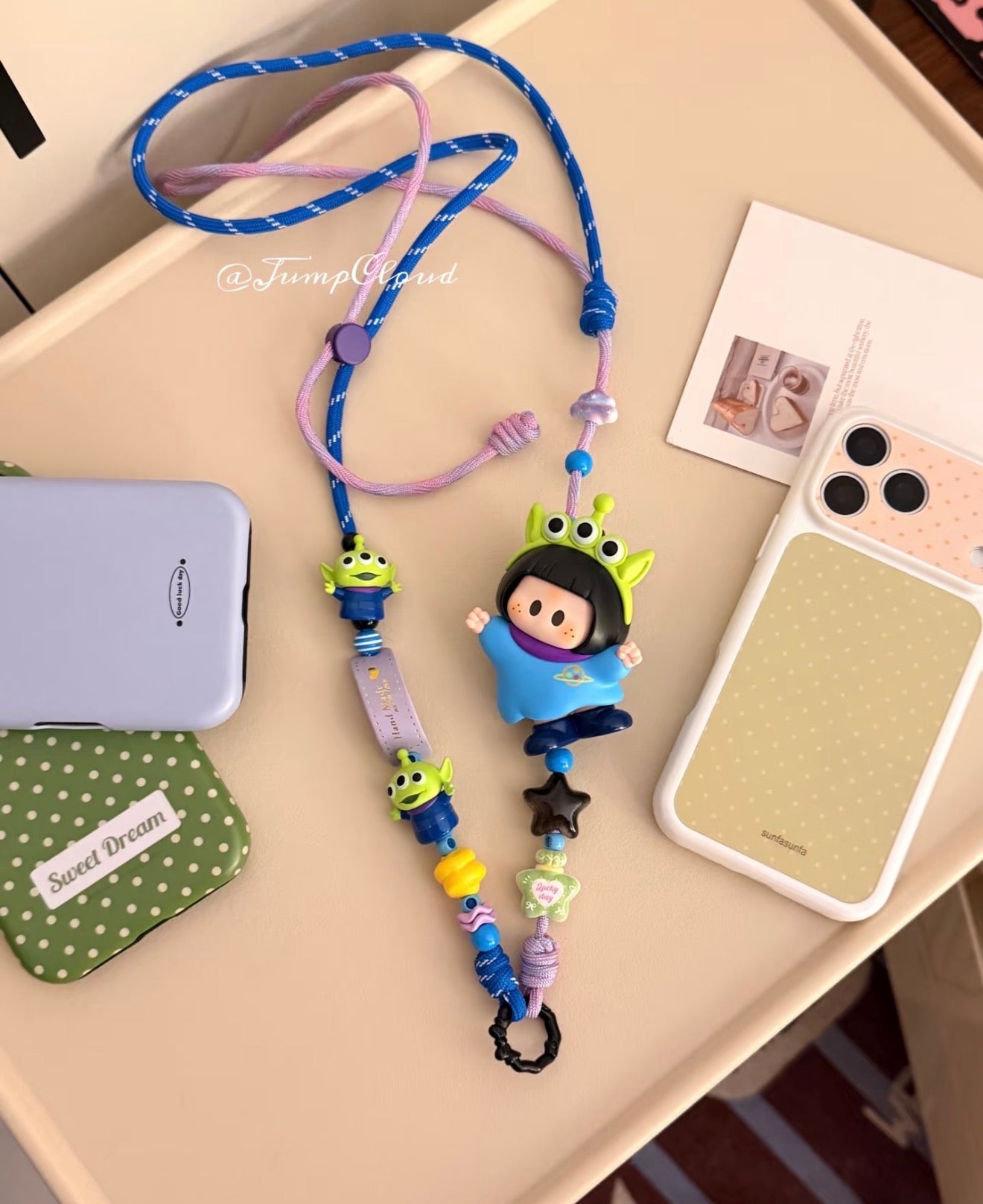 Yo-Yo mobile phone lanyard